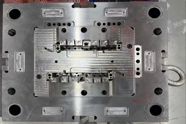Injection mold manufacturing support for precision mold projects